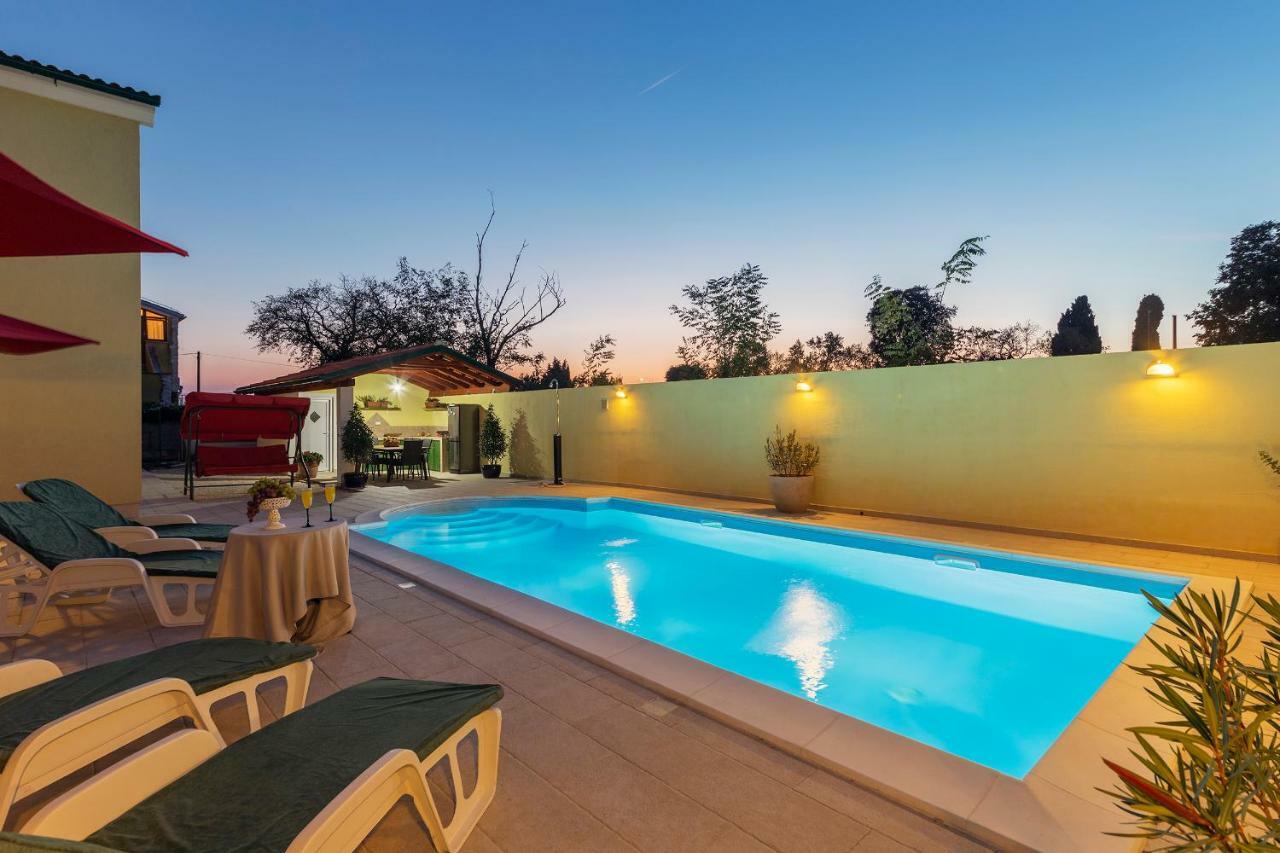 וודניאן Villa Monique מראה חיצוני תמונה
