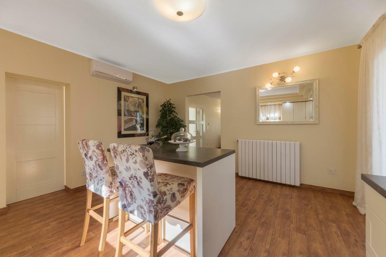 וודניאן Villa Monique מראה חיצוני תמונה